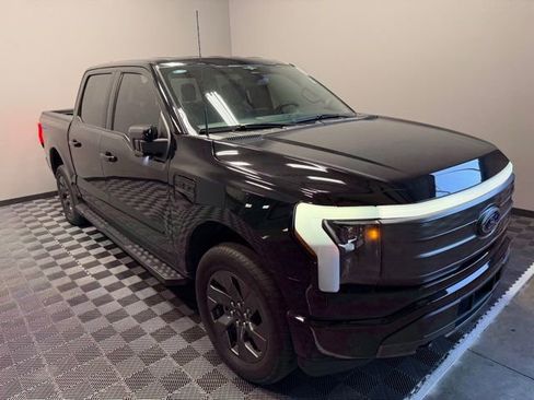 Used 2023 Ford F150 Lightning Lariat image 2