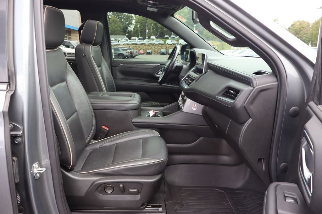 Used 2021 GMC Yukon SLT w/ SLT Premium Package AWD/4WD image 18