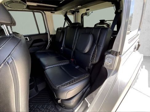 Used 2021 Jeep Wrangler Unlimited Sahara AWD/4WD image 27