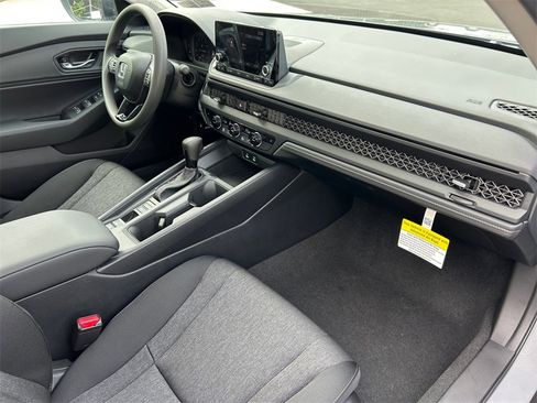 New 2025 Honda Accord SE image 22