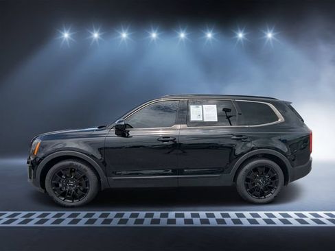 Used 2022 Kia Telluride SX w/ Nightfall Edition Package AWD/4WD image 2