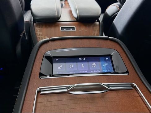 New 2025 Lincoln Navigator Black Label AWD/4WD image 28