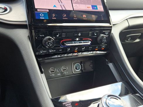 New 2025 Jeep Grand Cherokee L Limited w/ MOPAR Finishing Package image 28