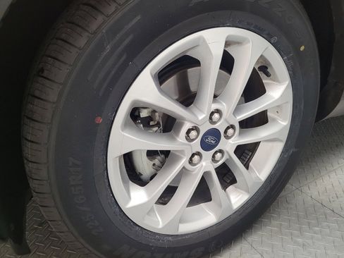 Used 2020 Ford Escape SE image 31