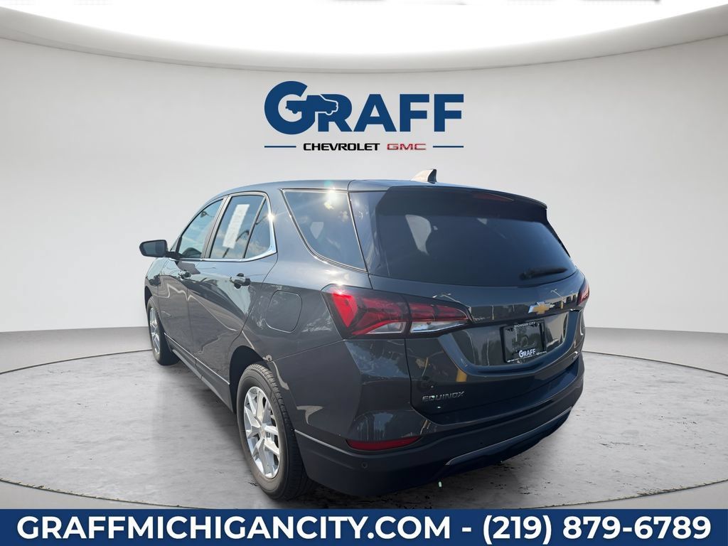 Used 2023 Chevrolet Equinox LT w/ Driver Convenience Package AWD/4WD image 3