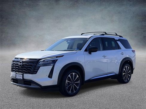 New 2026 Nissan Pathfinder Platinum w/ Cargo Package image 5