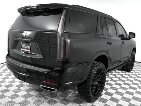 Used 2026 Cadillac Escalade Luxury w/ Touring Package AWD/4WD image 5