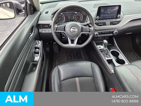 Used 2025 Nissan Altima 2.5 SR FWD image 7