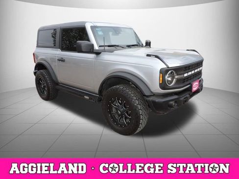 Used 2023 Ford Bronco Black Diamond image 3