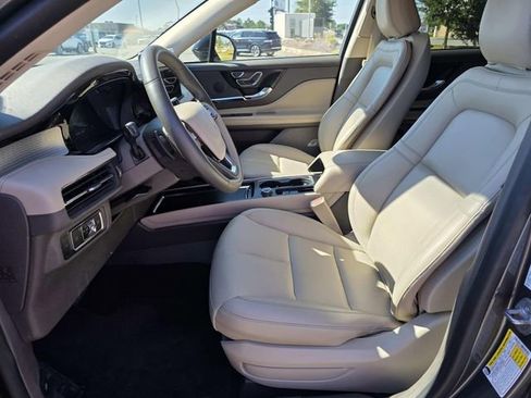 Certified 2023 Lincoln Corsair FWD image 8