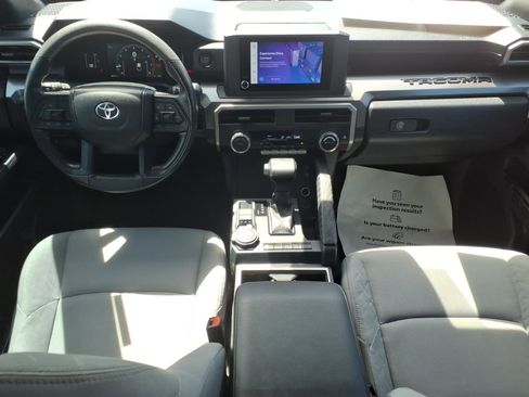 Certified 2024 Toyota Tacoma SR5 AWD/4WD image 11