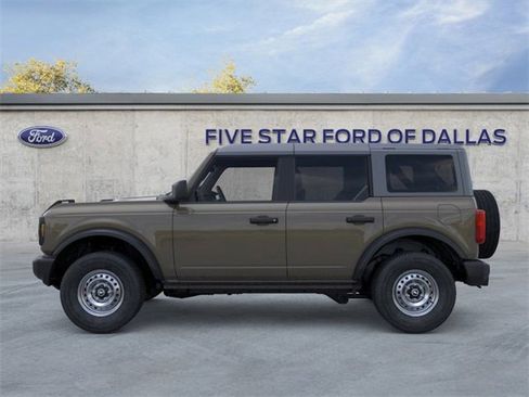New 2025 Ford Bronco 4-Door image 3