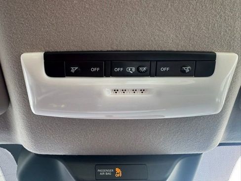 Certified 2025 Nissan Kicks S image 33