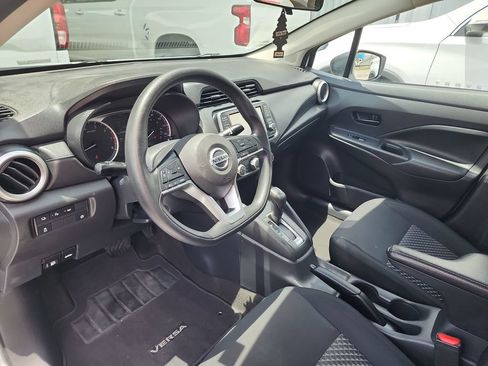 Used 2022 Nissan Versa S FWD image 15