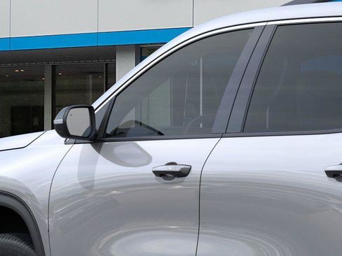 New 2026 Chevrolet Traverse LT FWD image 12