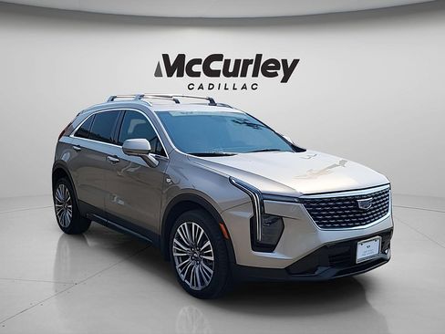 Certified 2025 Cadillac XT4 Premium Luxury w/ Technology Package AWD/4WD image 1