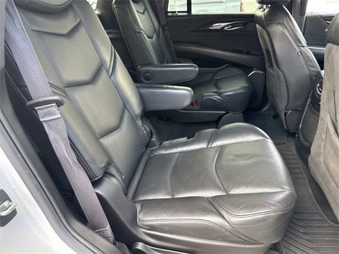 Used 2016 Cadillac Escalade Platinum image 12