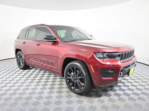 Used 2022 Jeep Grand Cherokee Overland AWD/4WD image 9