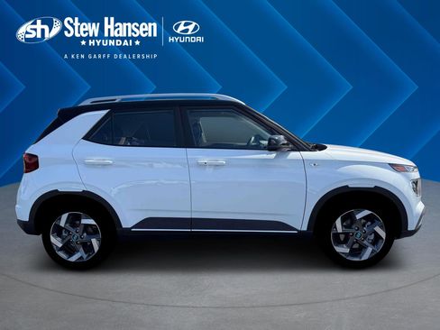 New 2026 Hyundai Venue SEL FWD image 10