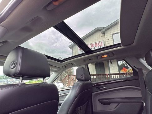 Used 2011 Cadillac SRX Luxury image 15