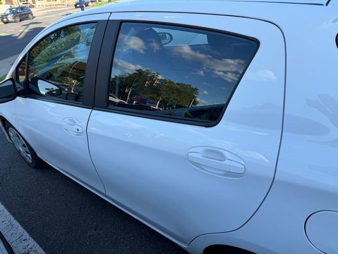 Used 2017 Toyota Yaris L w/ Carpet Mat Package image 4