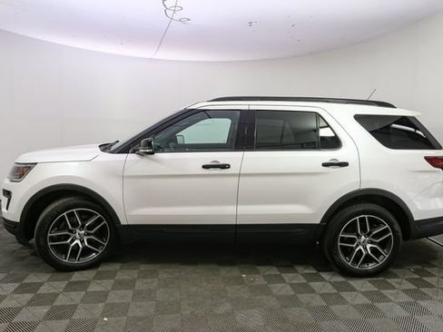 Used 2018 Ford Explorer Sport w/ Equipment Group 401A AWD/4WD image 6