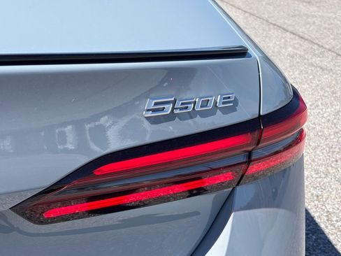 New 2027 BMW 550e xDrive AWD/4WD image 7