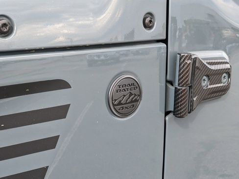 Used 2025 Jeep Wrangler Willys image 20