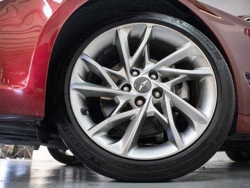 Used 2022 Genesis G70 2.0T image 3