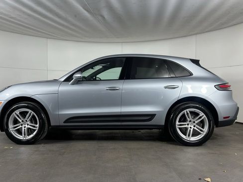 Certified 2025 Porsche Macan image 2