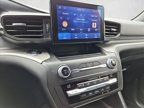 Used 2020 Ford Explorer XLT RWD image 12
