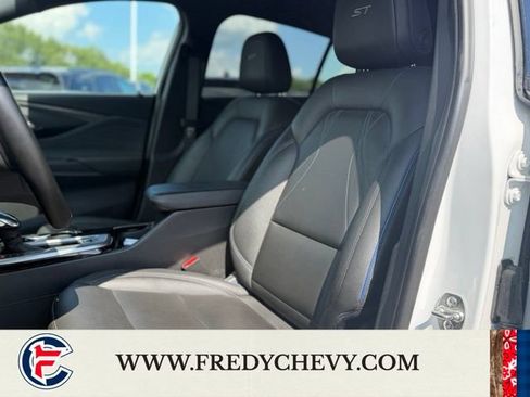 Used 2024 Buick Envista Sport Touring w/ Convenience I Package FWD image 21