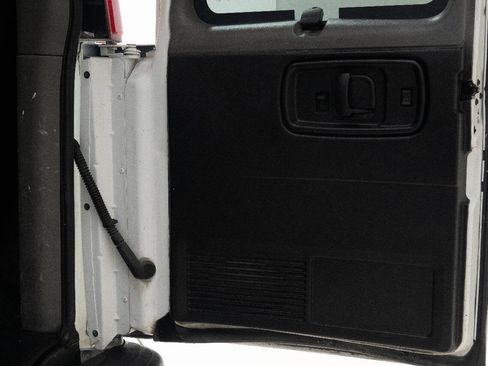 Used 2016 Chevrolet Express 3500 LT w/ LT Preferred Equipment Group image 17