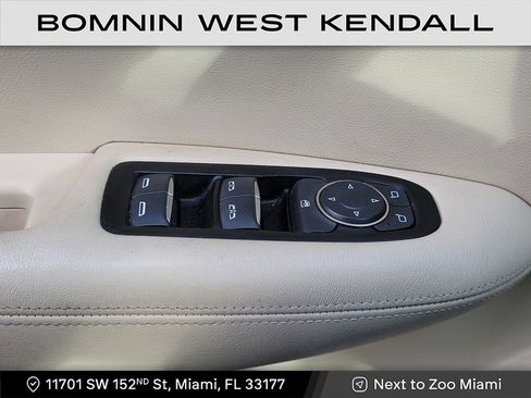 Used 2019 Cadillac XT5 FWD image 25