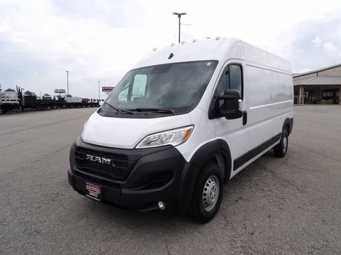Used 2024 RAM ProMaster 2500 w/ Convenience Group FWD image 55