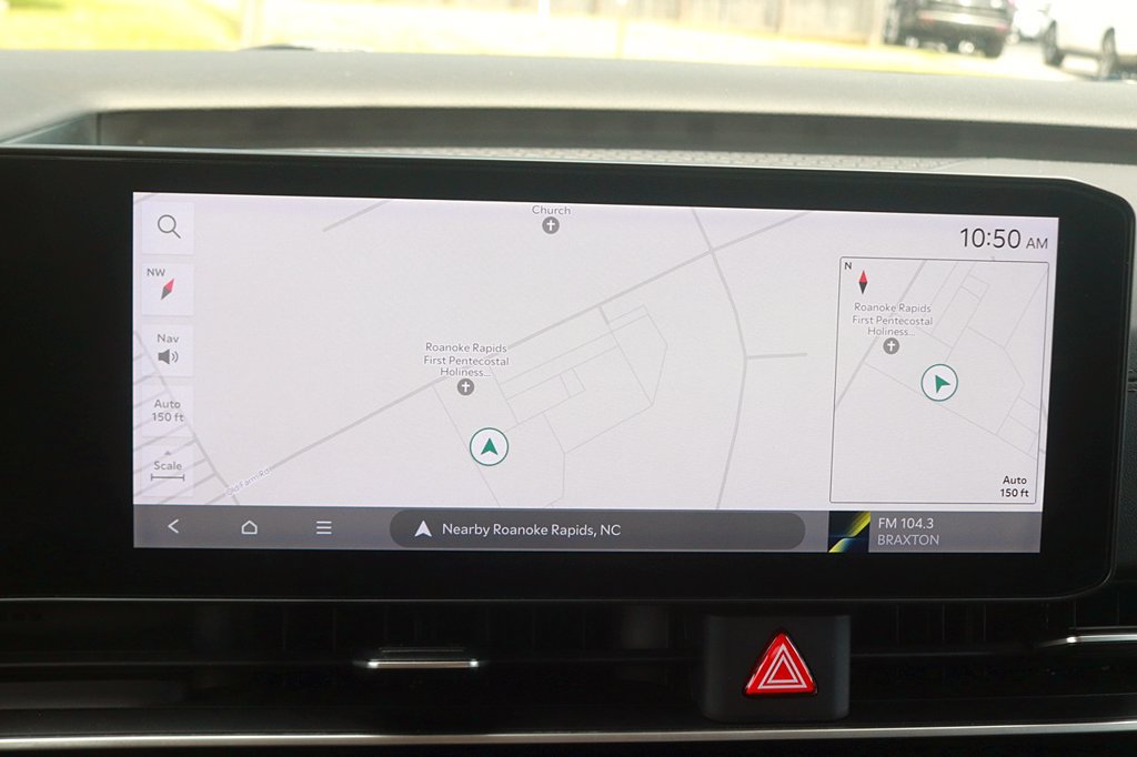 Used 2025 Kia Carnival FWD image 30