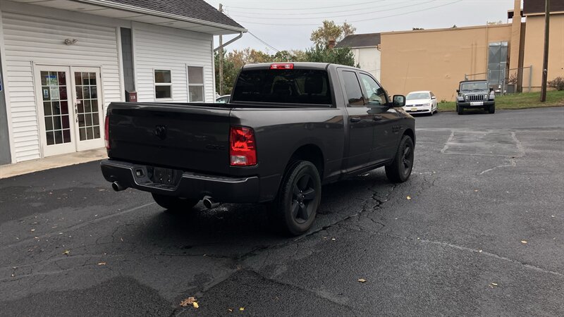 Used 2019 RAM 1500 Express w/ Express Value Package AWD/4WD image 4