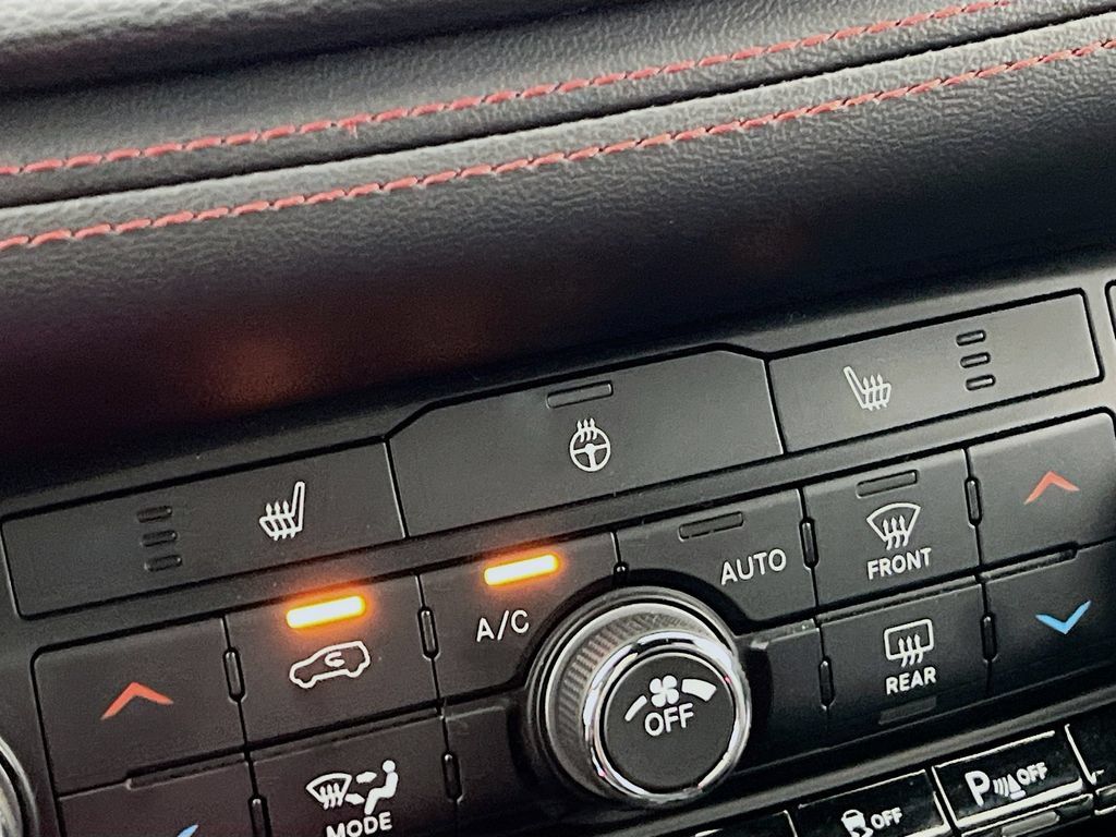 Used 2023 Dodge Durango GT AWD/4WD image 23