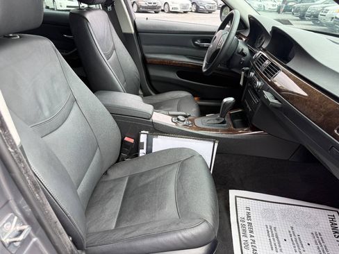 Used 2009 BMW 328i xDrive Sedan AWD/4WD image 32