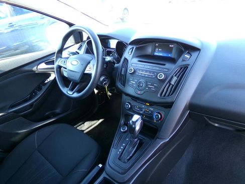 Used 2016 Ford Focus SE FWD image 27