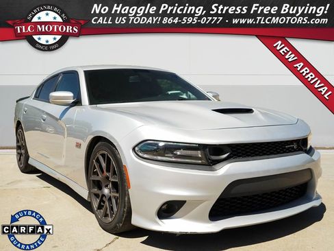 Used 2019 Dodge Charger Scat Pack RWD image 1