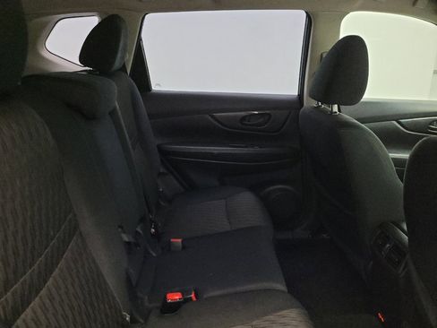 Used 2020 Nissan Rogue S FWD image 19