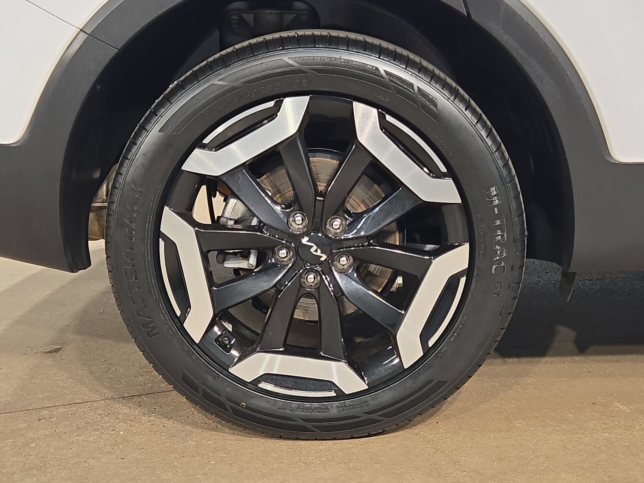 Used 2025 Kia Telluride S AWD/4WD image 17