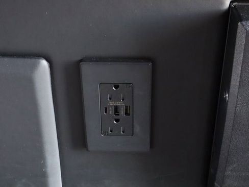 Used 2021 Mercedes-Benz Sprinter 3500 image 79