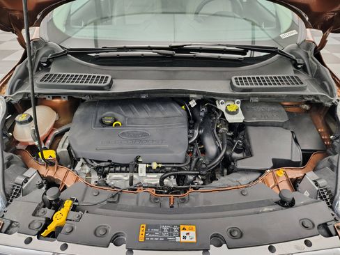 Used 2017 Ford Escape Titanium FWD image 17