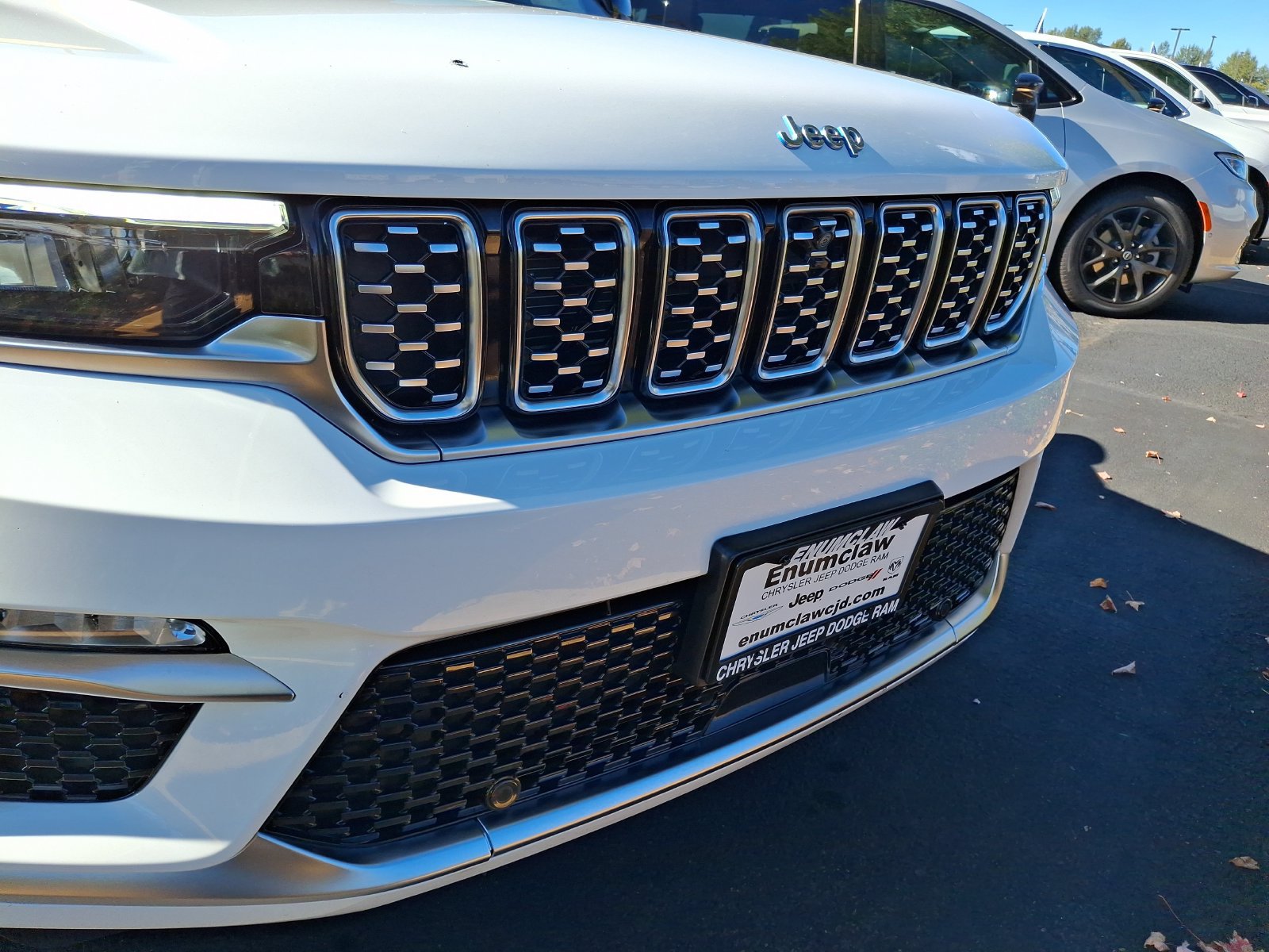 Used 2022 Jeep Grand Cherokee Summit w/ Advanced Protech Group IV AWD/4WD image 25
