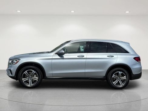 Used 2022 Mercedes-Benz GLC 300 4MATIC image 3