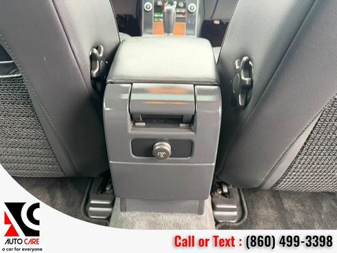 Used 2010 Volvo XC70 3.2 image 12