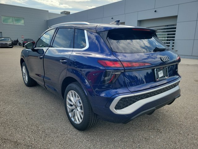 New 2026 Audi Q3 quattro 2.0T AWD/4WD image 4