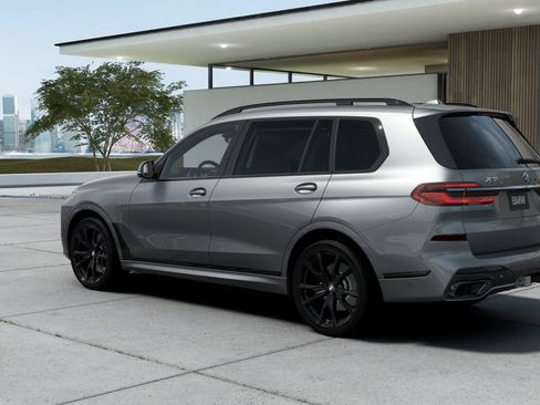 Used 2027 BMW X7 xDrive40i w/ M Sport Package AWD/4WD image 27